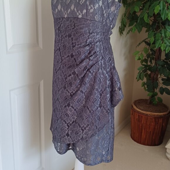 FINAL SALE: SCARLETT Gray Shimmery Floral Lace Sleeveless Dress Size 14 - Picture 3 of 7